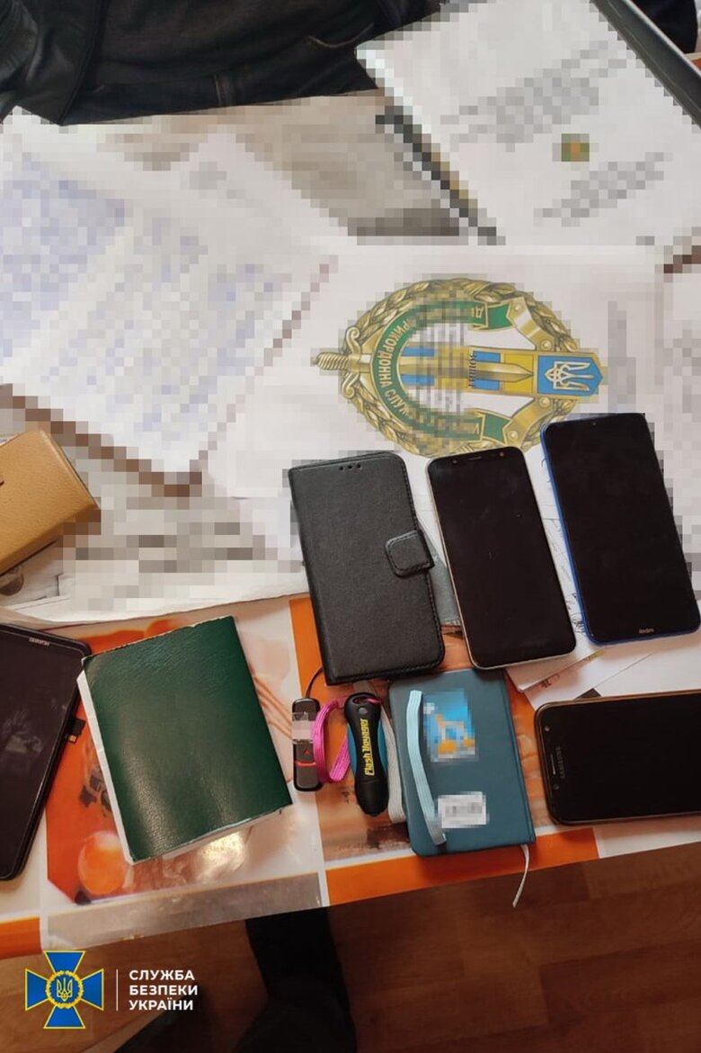 СБУ затримала прикордонника, який намагався злити ФСБ дані про охорону північних рубежів України 05