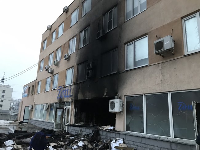 Пожежа знищила склад швейної фурнітури в Харківській області 03