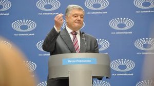 Порошенко покликав Зеленського на дебати в ефірі ICTV в понеділок увечері