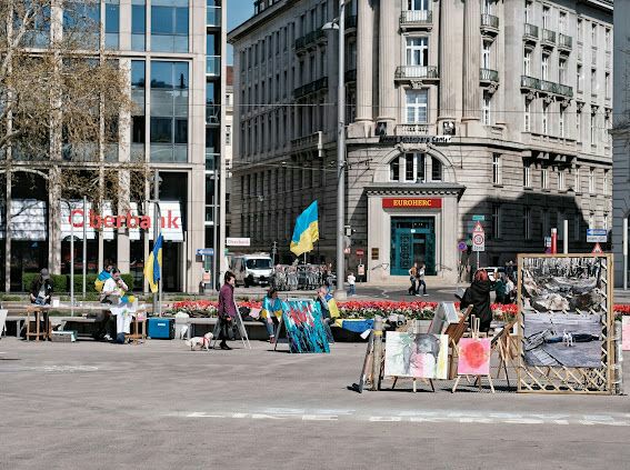 В Вене украинские активисты противостояли российской пропаганде во время мероприятий, приуроченных к освобождению города в 1945 году 01