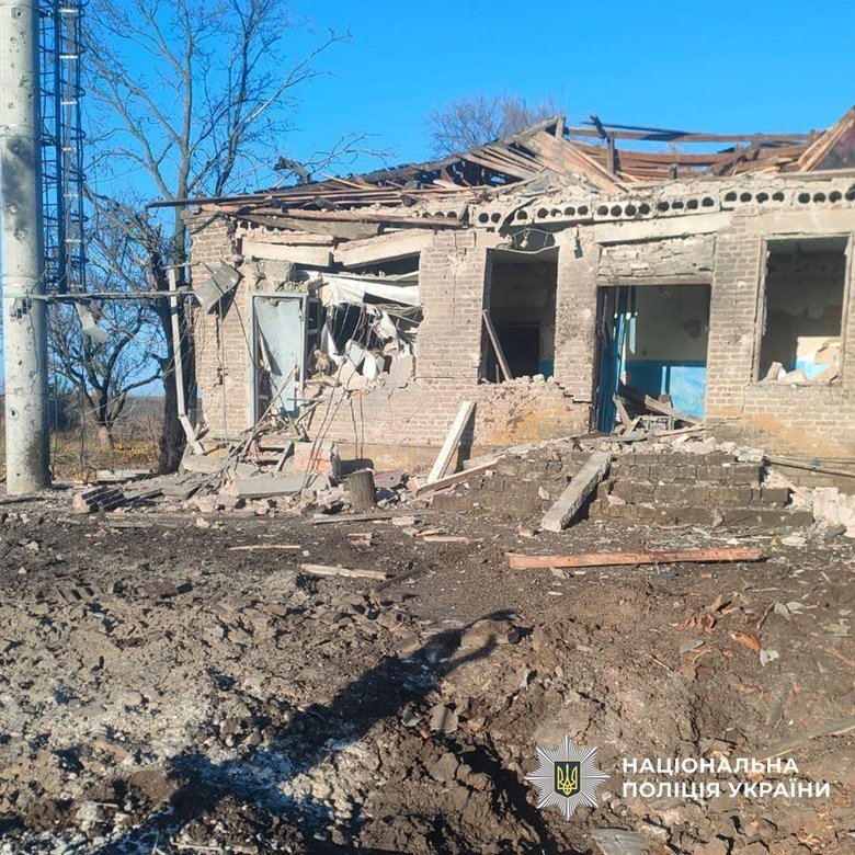 Обстріли України