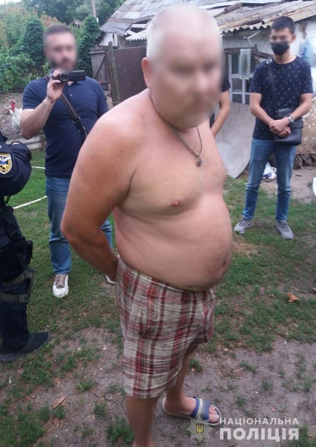 Задержаны жители Харьковщины, изготовлявшие поддельные документы для пересечения госграницы, - Нацполиция 02