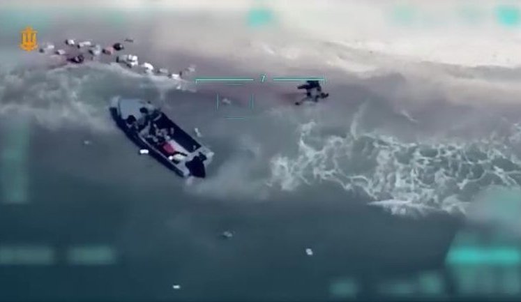 Navy destroyed Russian boat attempting to deliver unit of airborne troops to Tendra Spit. VIDEO