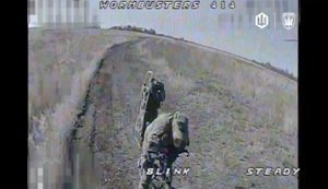 Дрон разорвал российского оккупанта-"велосипедиста" под Покровском. ВИДЕО