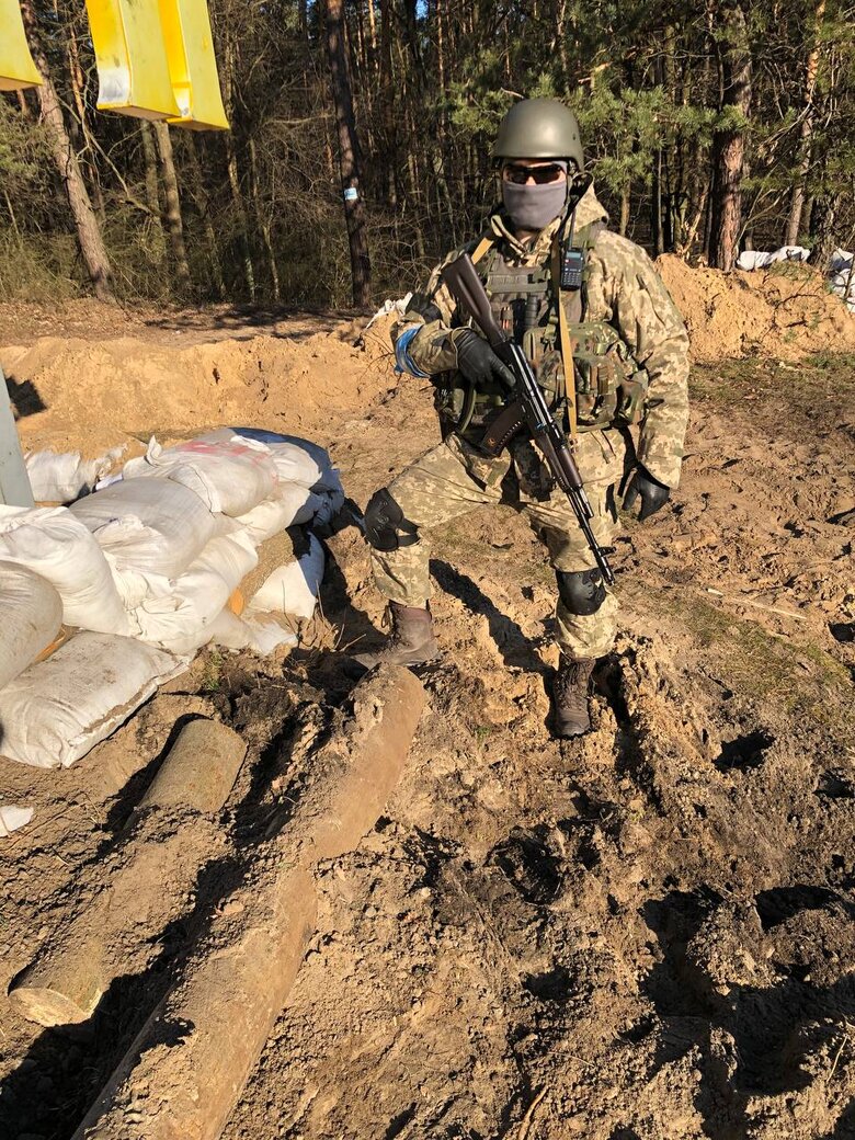 Ілля Березенко: Доходило до жестяка: вагнерівець доповзає до загиблого побратима і використовує його як щит – підштовхує й просувається до наших позицій 03