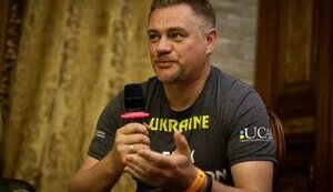 Журналист Николов сообщил о провокации и запугивании: Неизвестные мужчины ломились в его квартиру. ВИДЕО+ФОТОрепортаж