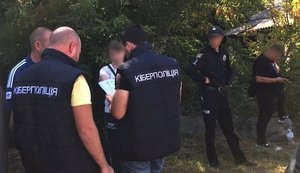 Шахрай "заробляв" по 300 тис. на фальшивих довідках про COVID-тести для жителів ОРДЛО. ФОТО