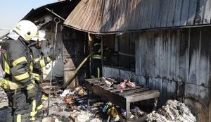 У столиці горів ринок "Юність", постраждала жінка