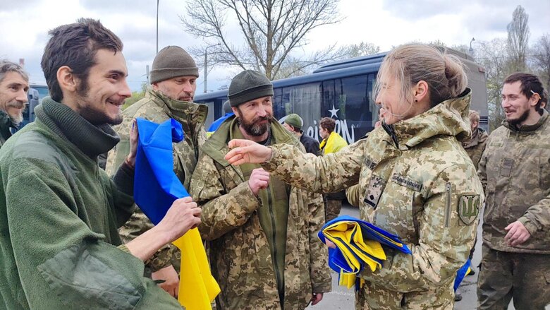 Big Easter exchange of prisoners: Ukraine returned another 130 people (updated) 11