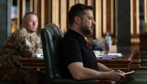 Zelenskyy schedules further talks with Ukrainian military