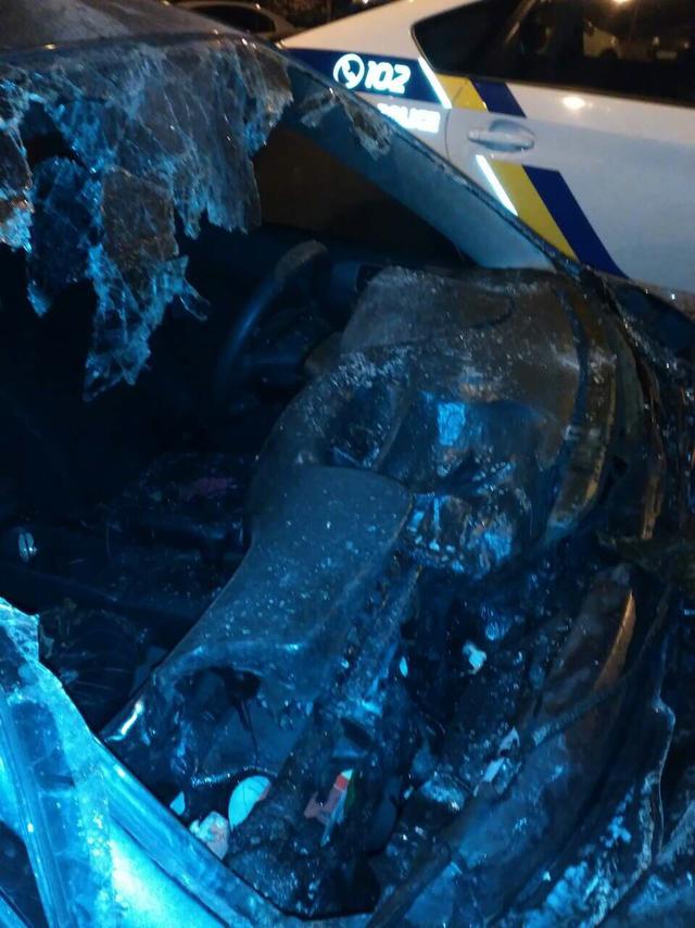 За добу в столиці згоріли три машини 04 За добу в столиці згоріли три машини 04