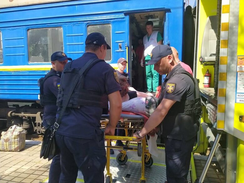 Еще почти 600 гражданских эвакуировали из Донетчины, - ГСЧС 01