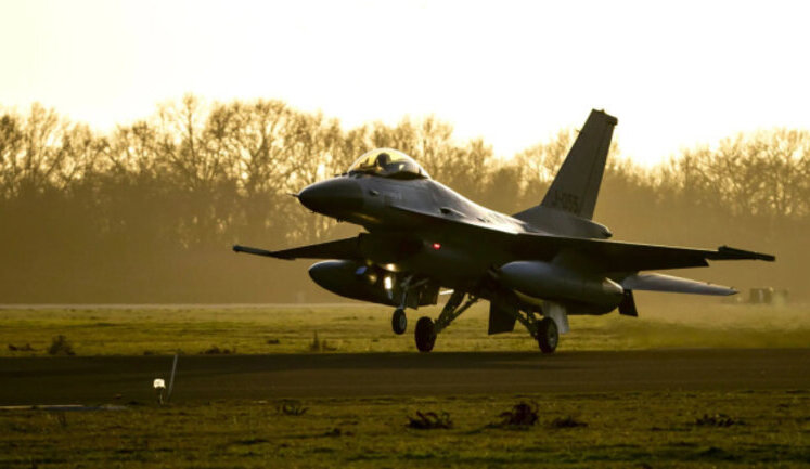 Після отримання перших F-16 цілями України мають стати російські Су-34, - The Telegraph