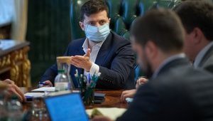 Кабмін має якнайшвидше виплатити страховки медикам, які постраждали від COVID-19, - Зеленський