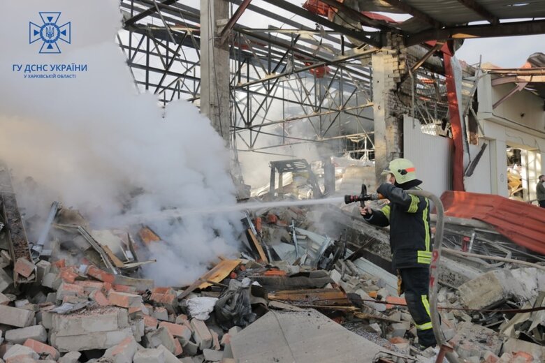 Ракетным ударом по Харькову россияне уничтожили склады с гуманитарной помощью 02 Ракетным ударом по Харькову россияне уничтожили склады с гуманитарной помощью 02