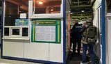 Посадові особи митного пункту "Яворів" вимагали хабаря за переміщення товарів через кордон. Одного зі співробітників затримано "на гарячому". ФОТО