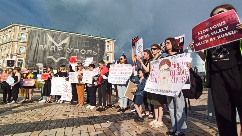 Акция Оленовка - новый Освенцим, организованная родственниками пленных защитников Азовстали, прошла в центре Киева 21