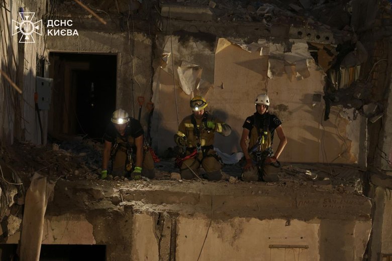 розбір завалів у Києві