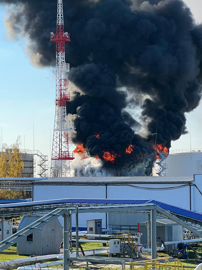 Під Бєлгородом горіла нафтобаза 01