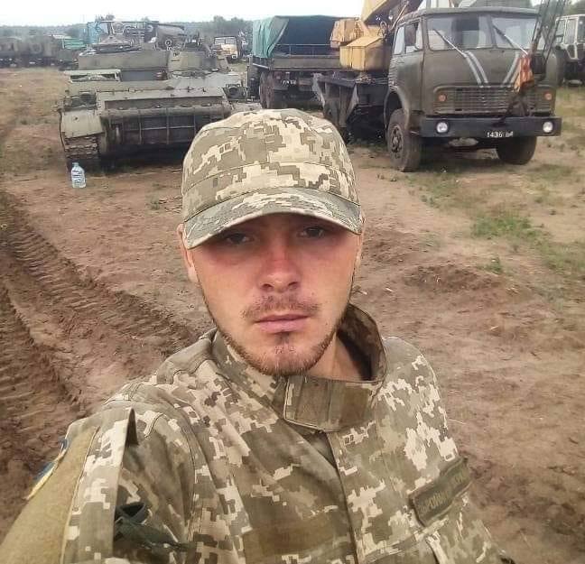 Украинского воина Евгения Керечанина проводили в последний путь на Сумщине 01