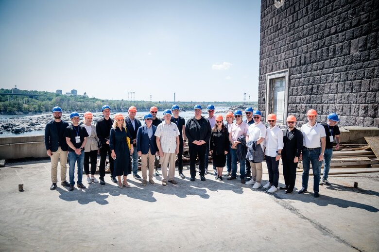 Sybiga and more than 80 ambassadors visited Zaporizhzhia