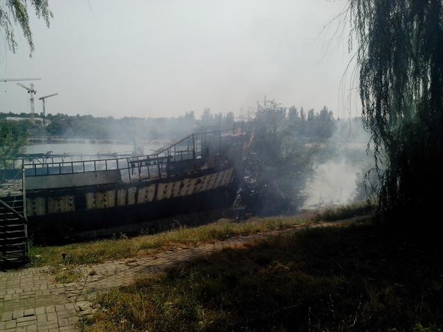 корабль донецк мародеры