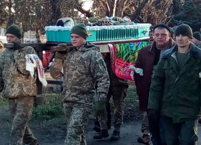 Загиблого 9 листопада воїна 10-ї ОГШБ Івана Воробя провели в останню путь на Чернігівщині 02