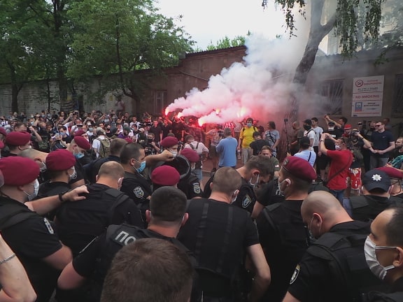На акції на підтримку Стерненка сталися бійки між мітингувальниками і правоохоронцями: є затримані 20