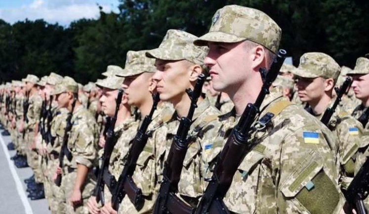 Почему в армии происходят сокращения?