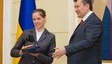 Профессор Янукович вручил награды молодым ученым. ФОТОрепортаж