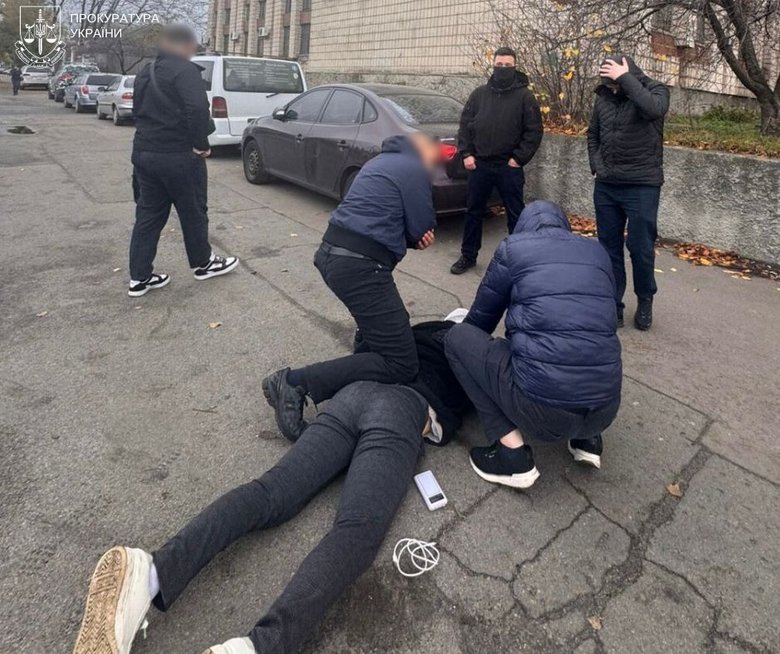 Затримано двох молодиків, які коригували удари РФ по енергетиці