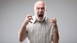 65,6% громадян вважають, що події в Україні розвиваються в неправильному напрямку, 46,6% - вже не можуть терпіти нинішнє становище, - опитування "СОЦІСу"