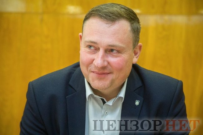 В ряде случаев я представлял Януковича, принимал участие в суде. Но его защитником я не был, - первый замглавы ГБР Александр Бабиков 07