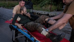 Зеленский наградил военных, эвакуировавших раненого бойца с помощью НРК