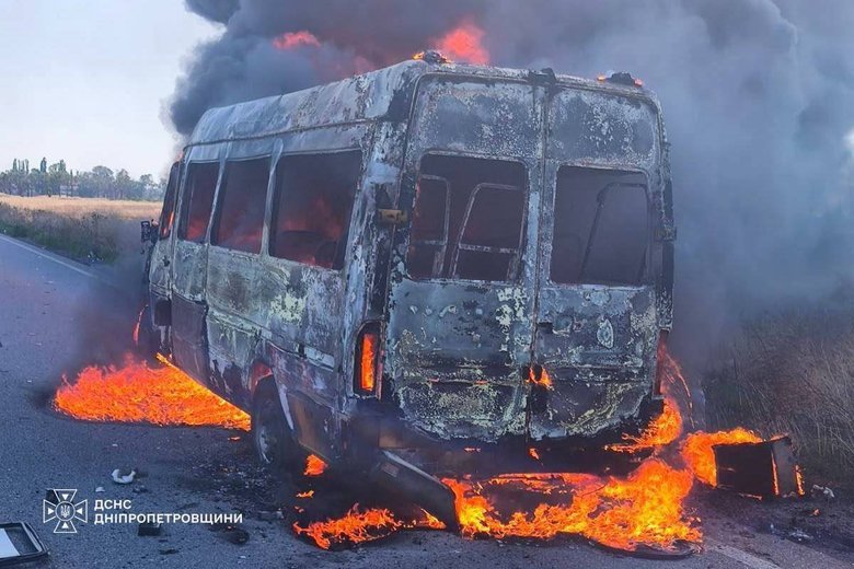 Russian strike on a minibus in the Dnipropetrovsk region