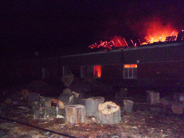 Неизвестные подожгли санаторий в Винницкой области 03 Неизвестные подожгли санаторий в Винницкой области 03