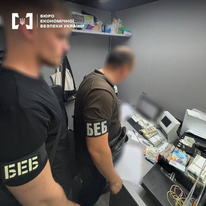 БЕБ викрило мережу нелегальних обмінників у Києві