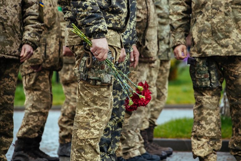 На Дніпропетровщині попрощалися із 29-річним десантником Вячеславом Дімовим, який загинув, виконуючи бойове завдання у Запорізькій області 02