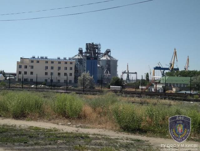 Київські податківці не допустили незаконного експорту майже 10 тисяч тонн кукурудзи 02