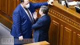 Рада разрешила чиновникам не вносить в декларацию данные о покупке валюты