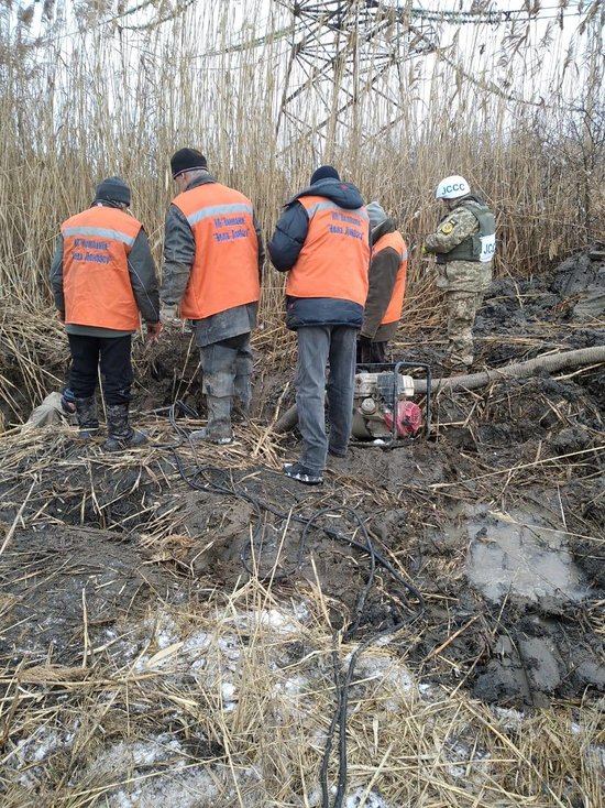 Ремонт водопроводу Горлівка-Торецьк завершено, розпочато подачу води 01 Ремонт водопроводу Горлівка-Торецьк завершено, розпочато подачу води 01