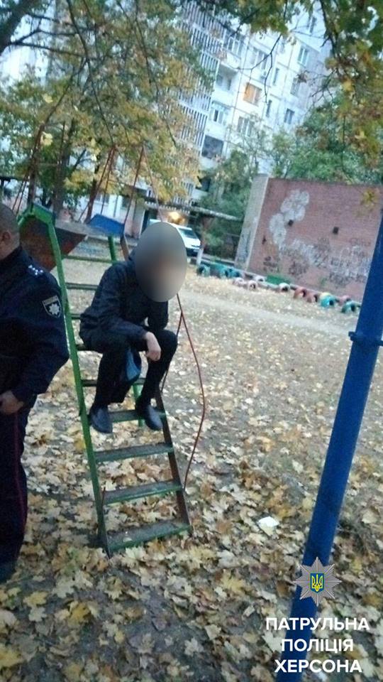 15-річний підліток влаштував стрілянину на дитячому майданчику в Херсоні, - Нацполіція 02 15-річний підліток влаштував стрілянину на дитячому майданчику в Херсоні, - Нацполіція 02