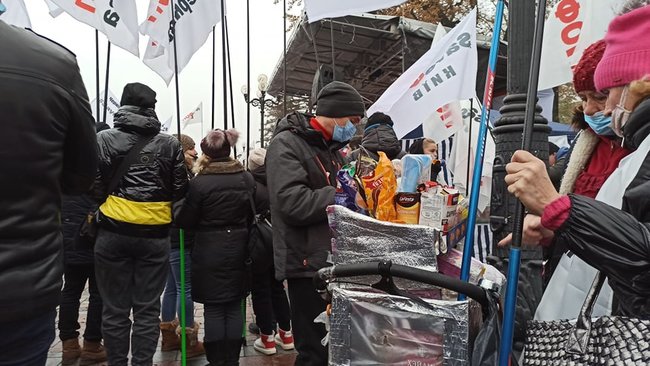 Entrepreneurs rally in Kyiv, demand to cancel weekend quarantine 09
