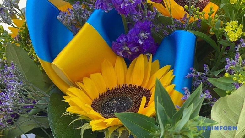 В Нидерландах почтили память погибших в катастрофе МН17: имена жертв зачитали их родственники 07