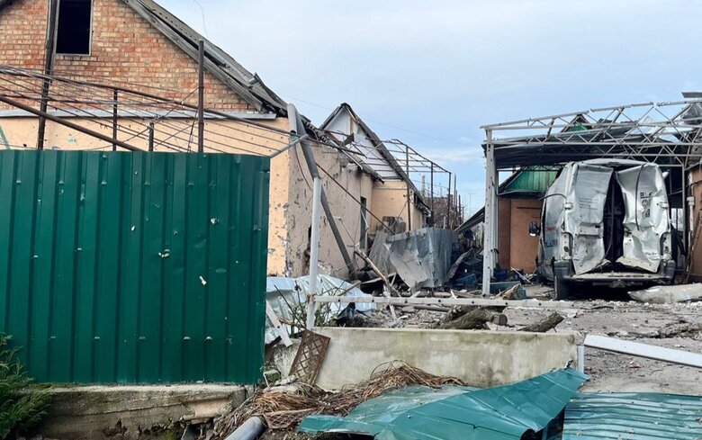 Russians shelled Nikopol with artillery: Two men were wounded 02