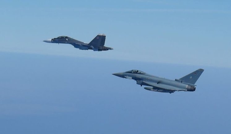 Російський розвідник Іл-20 без плану польоту перехопили польські винищувачі над Балтикою