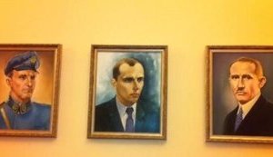 Вице-спикер повесил у себя в кабинете портреты Бандеры и Шухевича. ФОТО