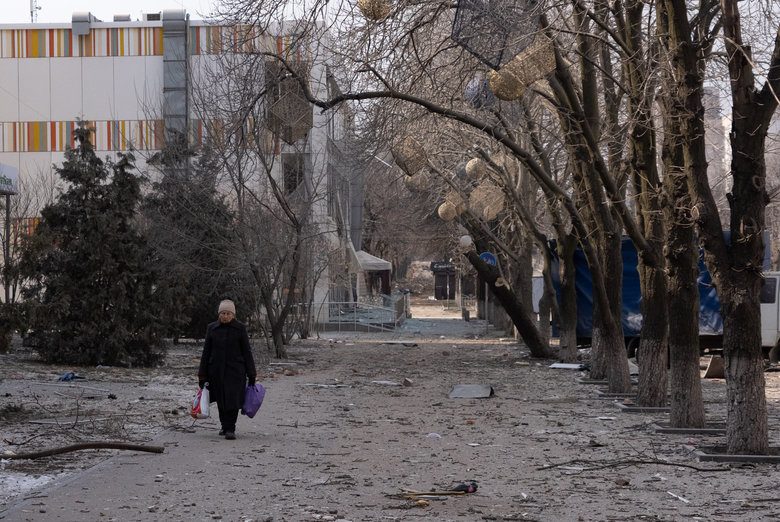 Росіяни на нас полювали, щоб змусити сказати, що зроблені нами фото є фальшивими: Журналіст Associated Press Чернов розповів про порятунок із Маріуполя 02 Росіяни на нас полювали, щоб змусити сказати, що зроблені нами фото є фальшивими: Журналіст Associated Press Чернов розповів про порятунок із Маріуполя 02