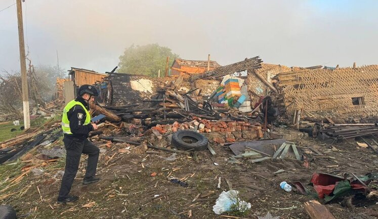 Occupiers strike Seredyna-Buda community in Sumy region: two injured