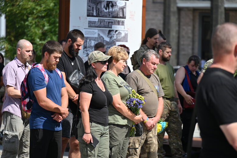 С погибшим воином Андреем Веремиенко простились в Киеве 06